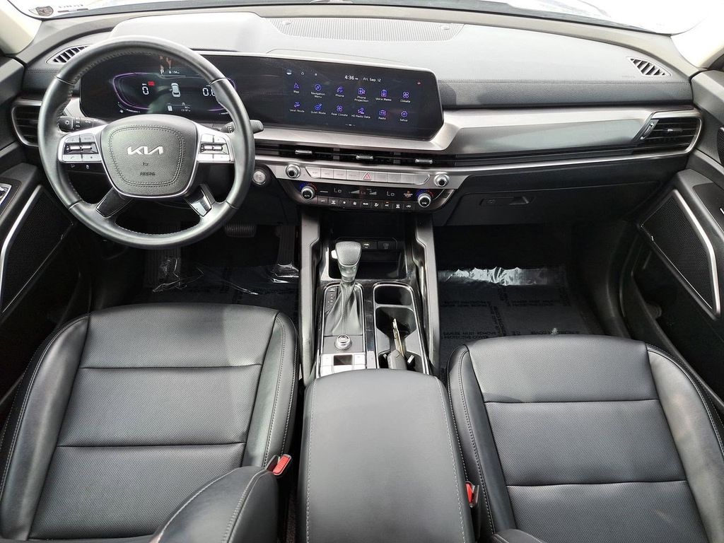2024 Kia Telluride LX photo 12