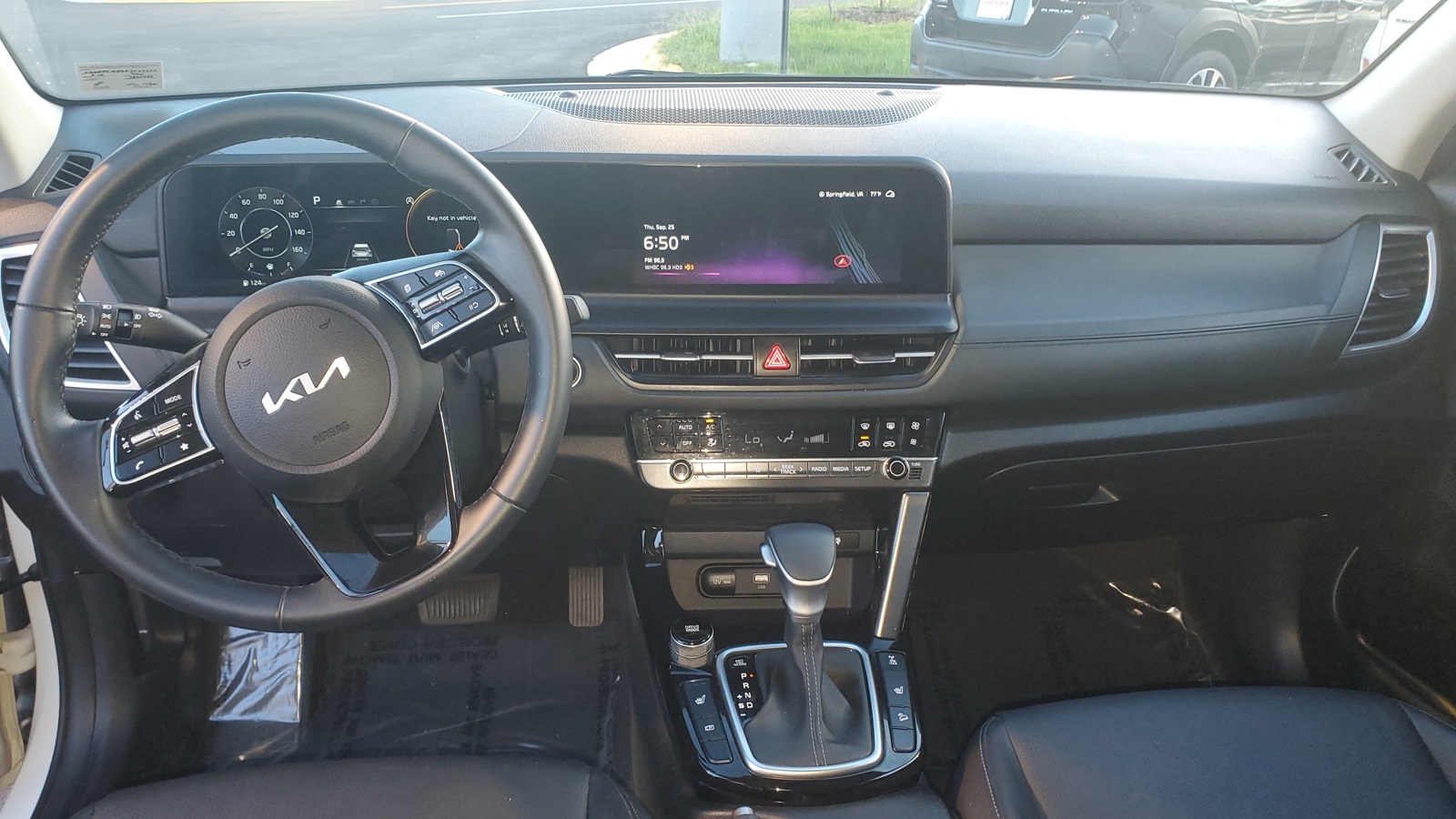 2024 Kia Seltos EX photo 4