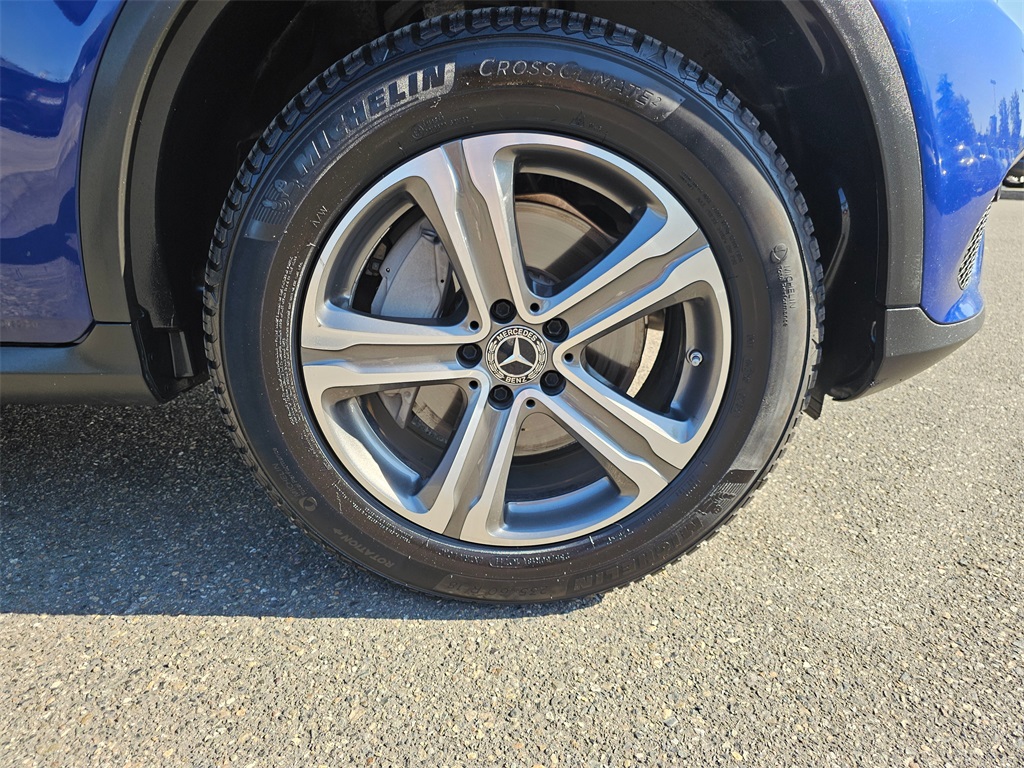 2018 Mercedes Benz GLC 300 4MATIC photo 8