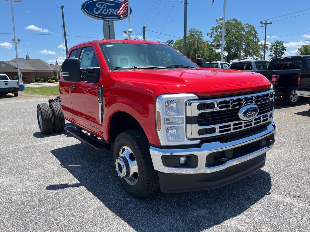2024 Ford F-350 XL photo 3