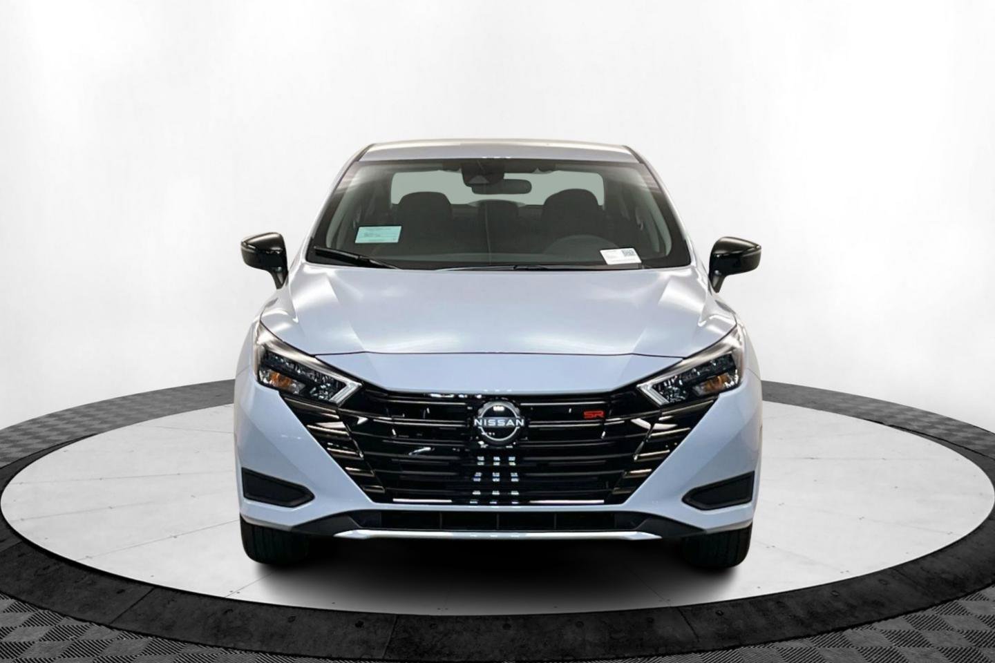2025 Nissan Versa SR photo 7