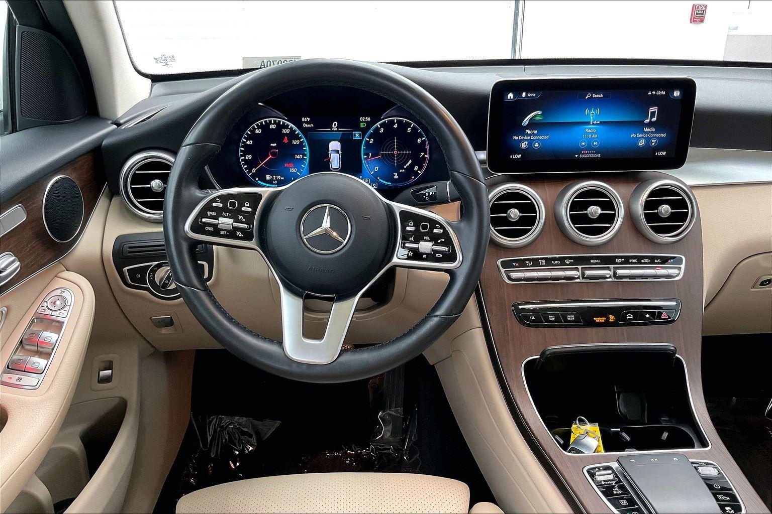 2022 Mercedes Benz GLC 300 4MATIC photo 3