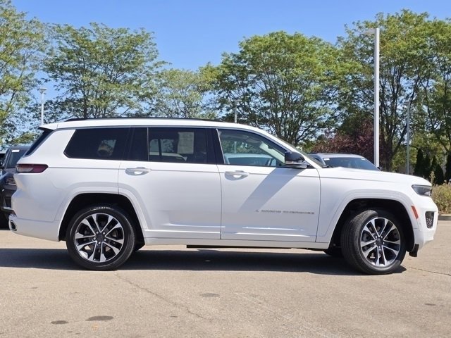 2021 Jeep Grand Cherokee Overland photo 25