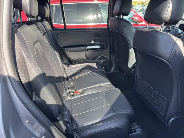 2026 Mercedes Benz GLB 250 photo 4