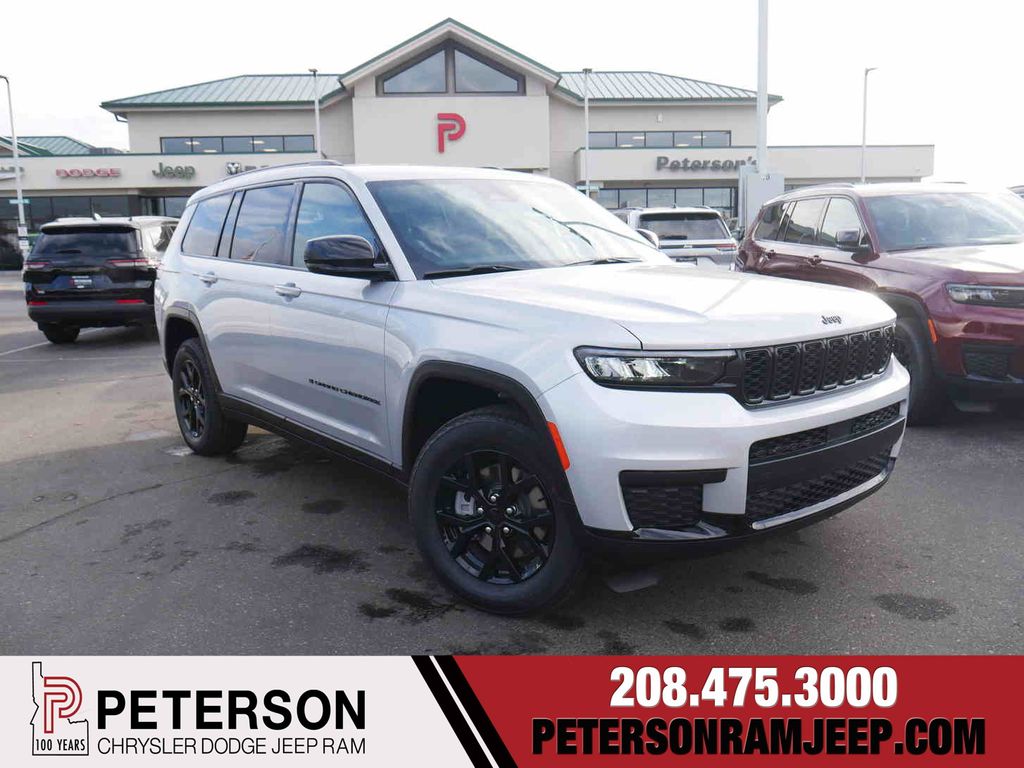 2025 Jeep Grand Cherokee L Altitude's photo