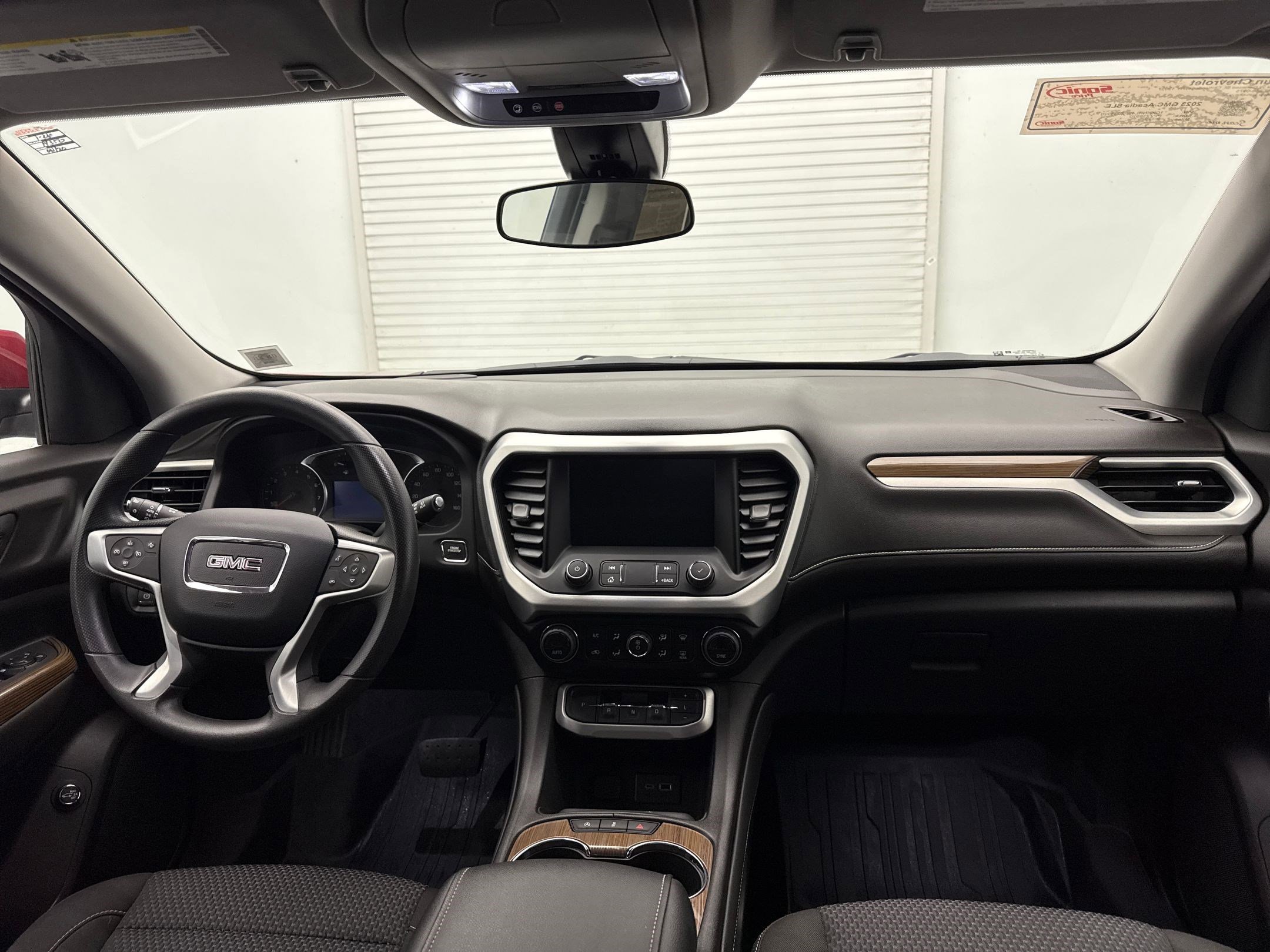 2023 Gmc Acadia SLE photo 14