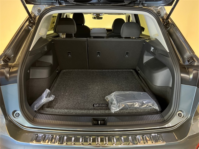 2026 Volkswagen Tiguan S photo 3