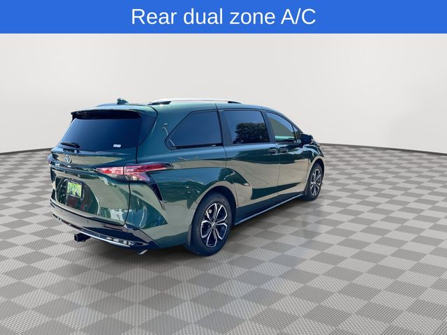 2025 Toyota Sienna Platinum photo 8