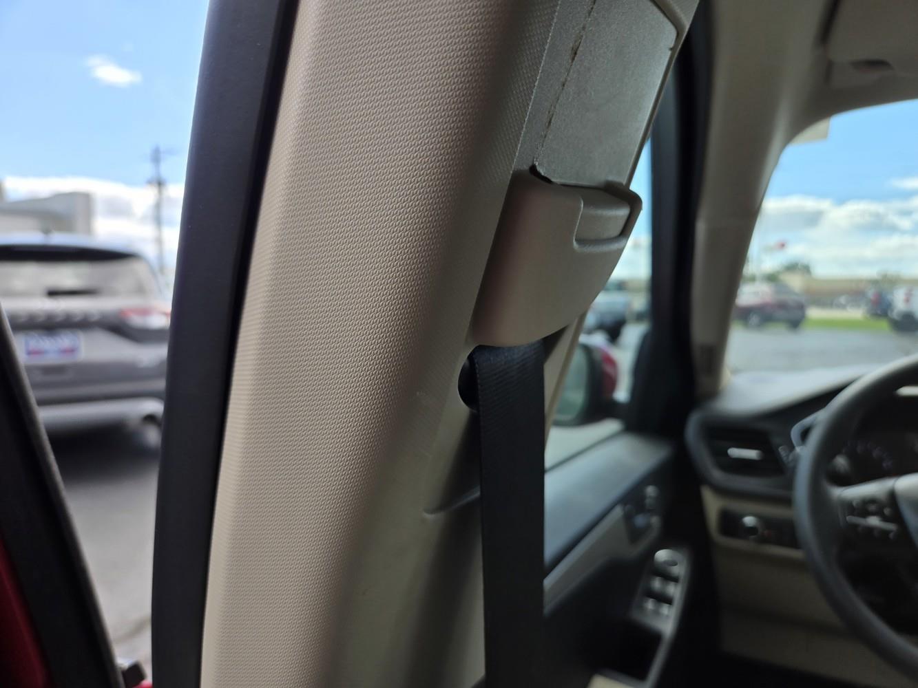 2020 Ford Escape SE photo 27
