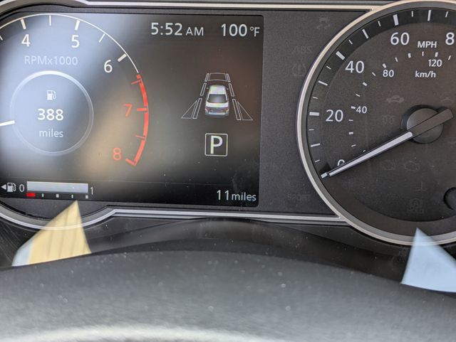 2025 Nissan Versa 1.6 SV photo 14