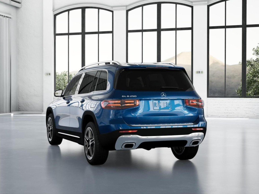 2026 Mercedes Benz GLB 250 photo 26