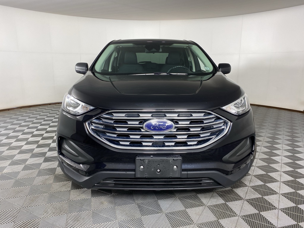 2020 Ford Edge SE photo 3
