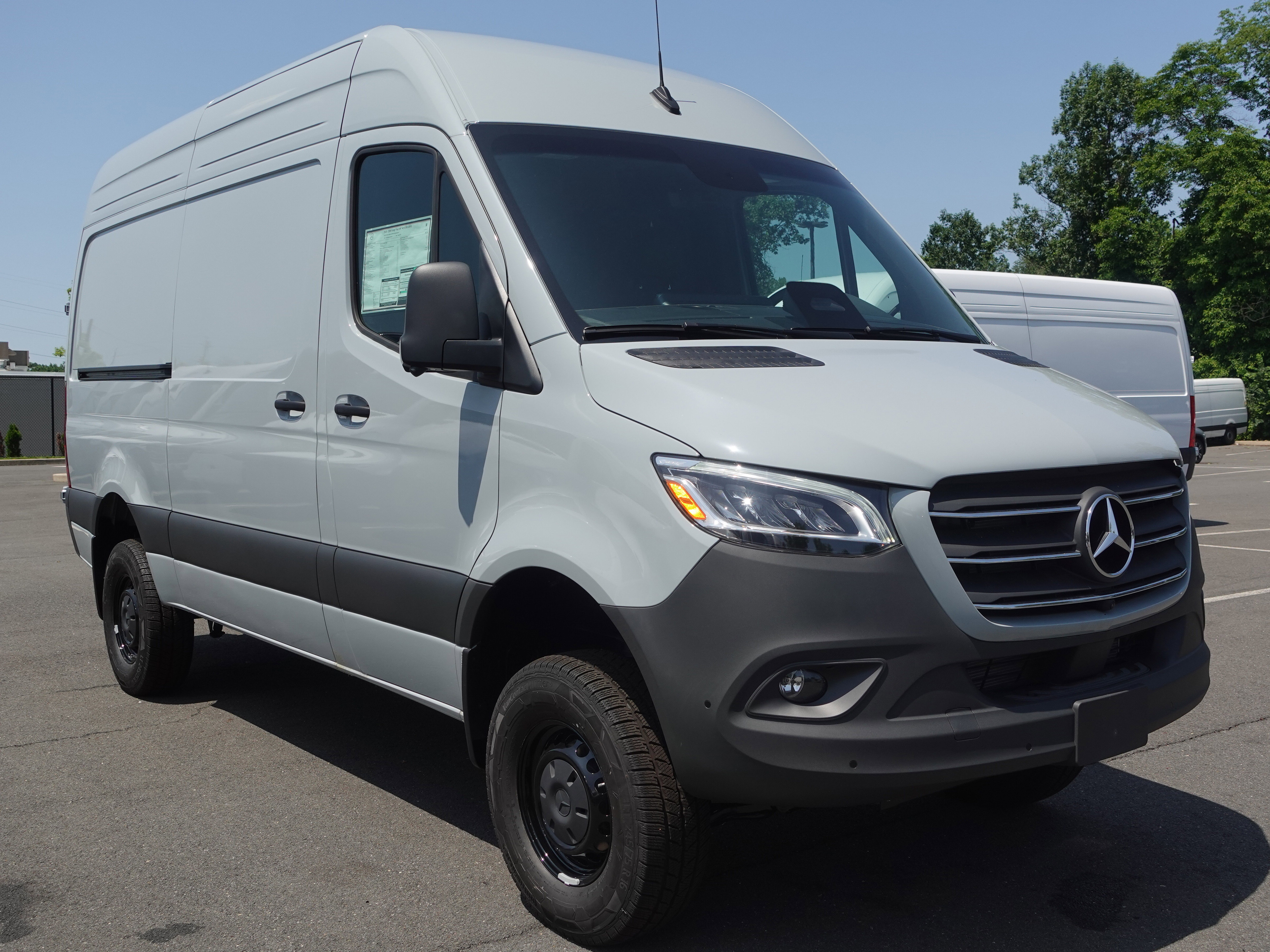 2025 Mercedes-Benz Sprinter Cargo Van Base's photo