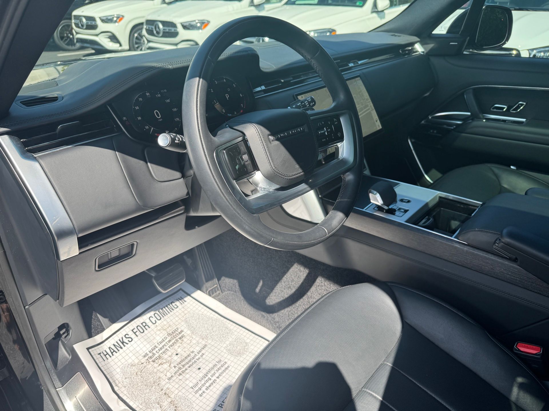 2024 Land Rover Range Rover SE photo 4