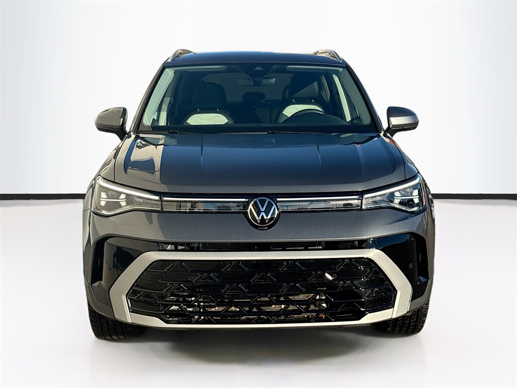 2025 Volkswagen Taos SEL photo 2