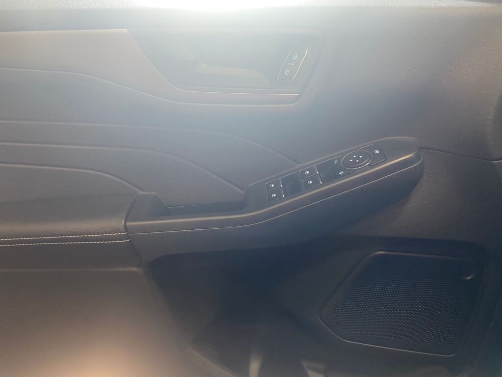 2025 Ford Escape Active photo 7