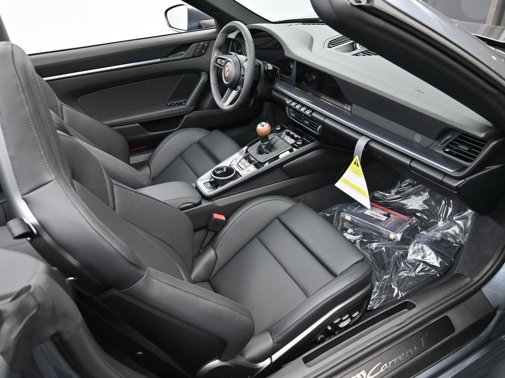 2026 Porsche 911 T photo 7