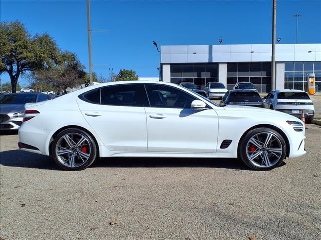 2024 Genesis G70 2.5T Sport Prestige photo 2
