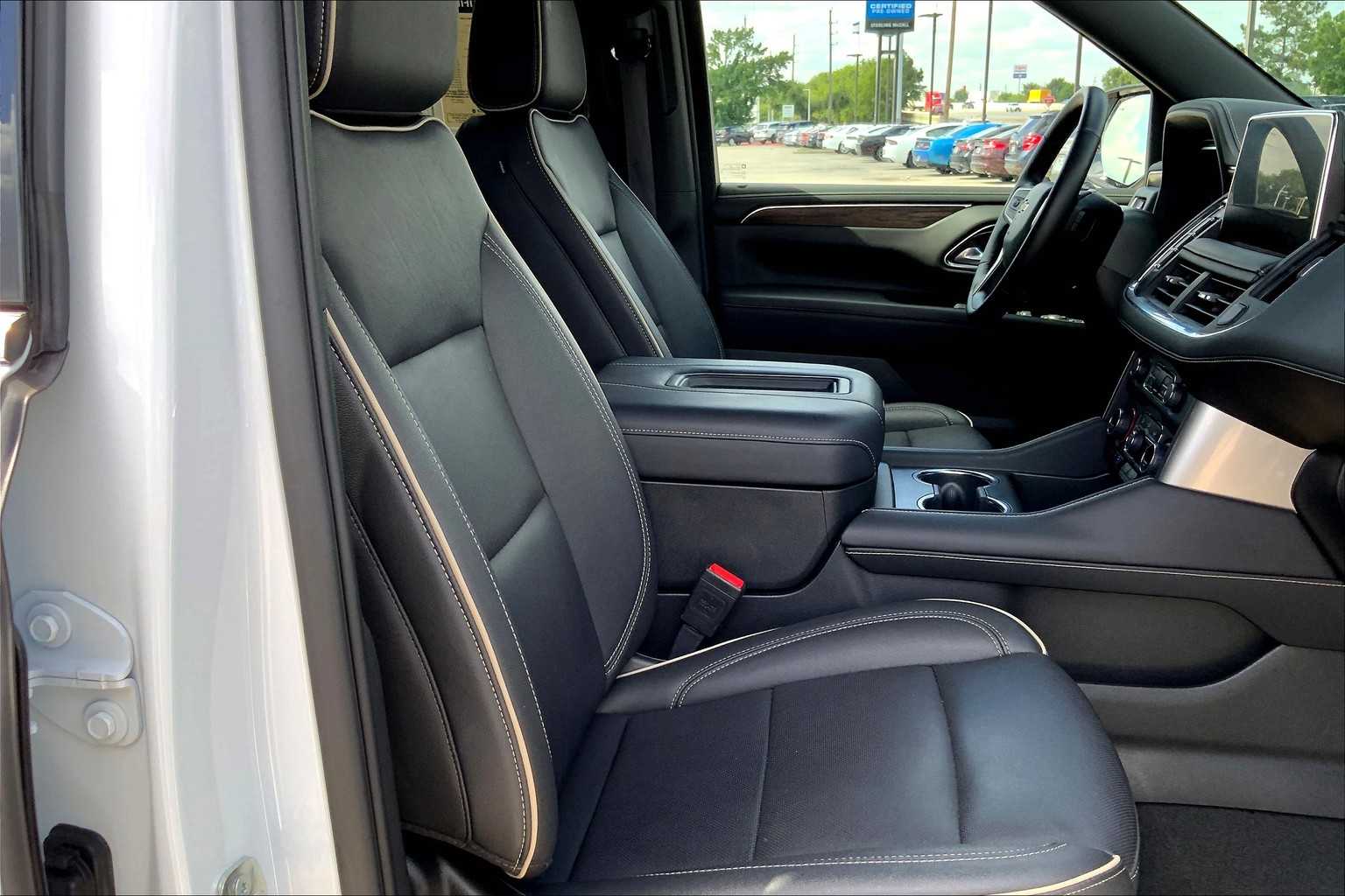 2024 Chevrolet Tahoe Premier photo 12