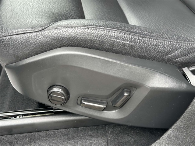 2023 Volvo XC90 B5 Plus photo 12