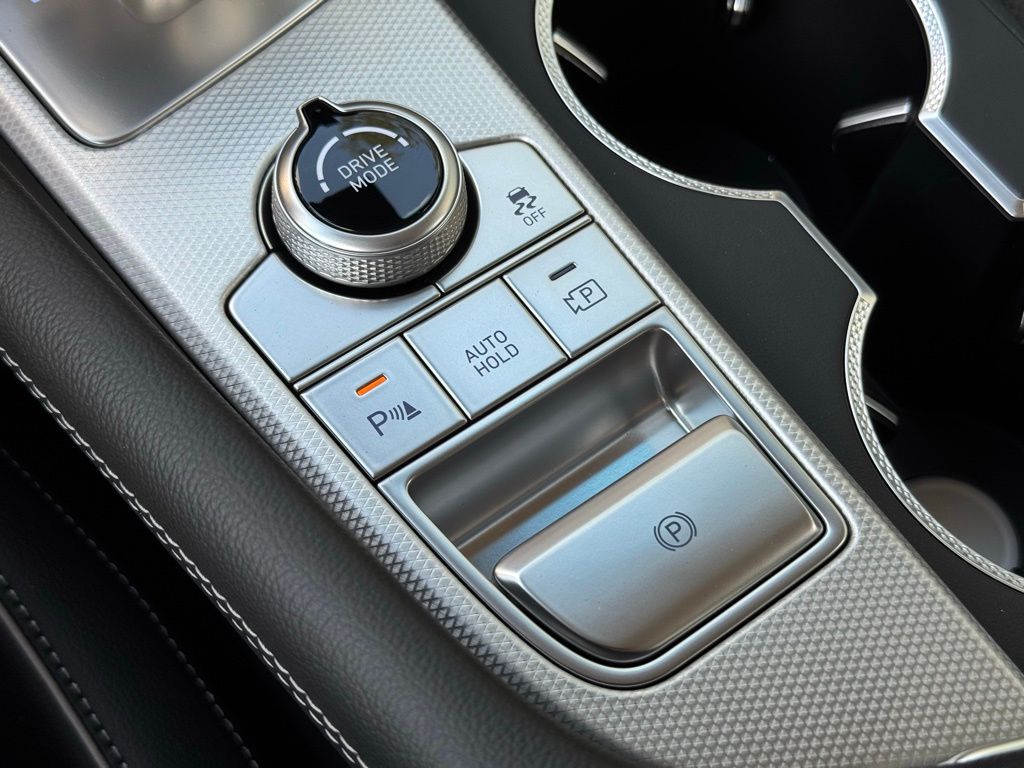 2026 Genesis G70 2.5T Prestige photo 32
