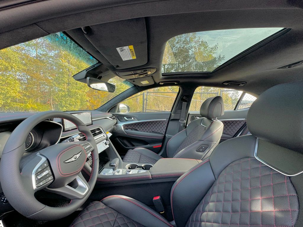 2025 Genesis G70 3.3T Sport Advanced photo 18