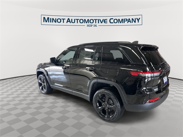 2025 Jeep Grand Cherokee Altitude X photo 4