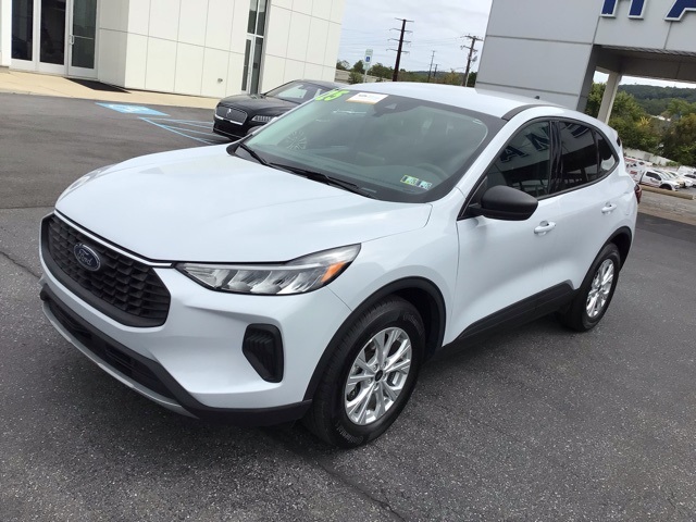 2025 Ford Escape Active photo 2