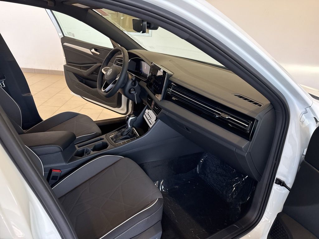 2026 Volkswagen Jetta 1.5T Sport photo 13