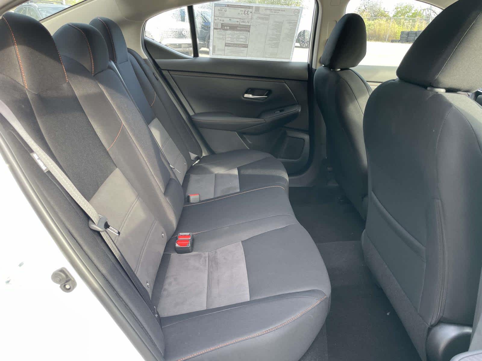 2025 Nissan Sentra SR photo 14