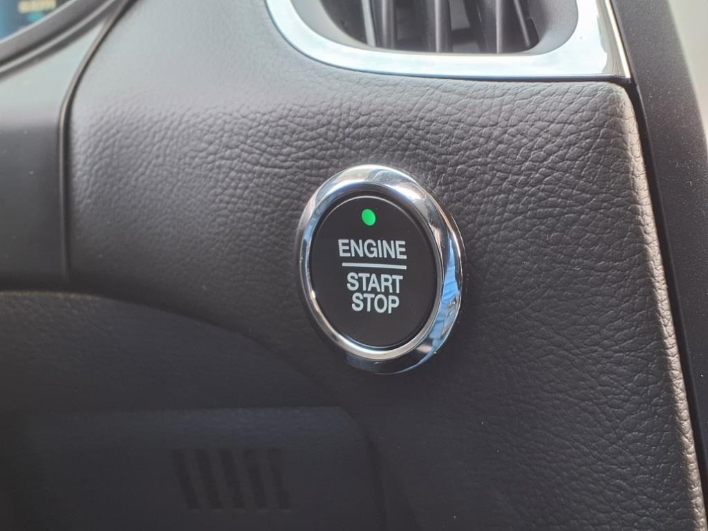 2022 Ford Edge Titanium photo 21