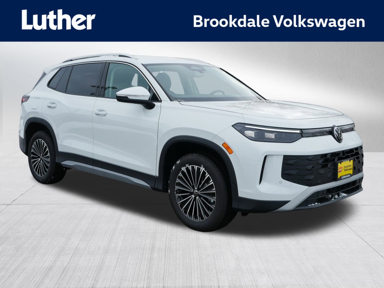 2026 Volkswagen Tiguan S's photo