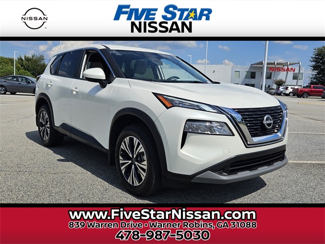 2023 Nissan Rogue SV's photo