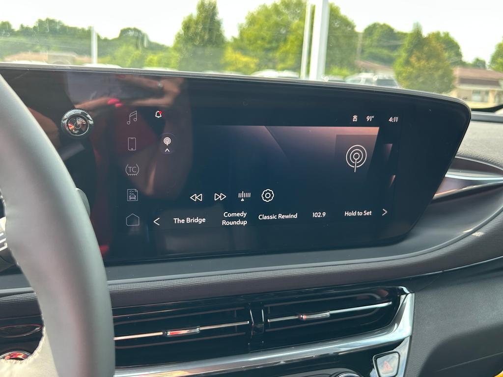 2025 Buick Envista ST photo 9