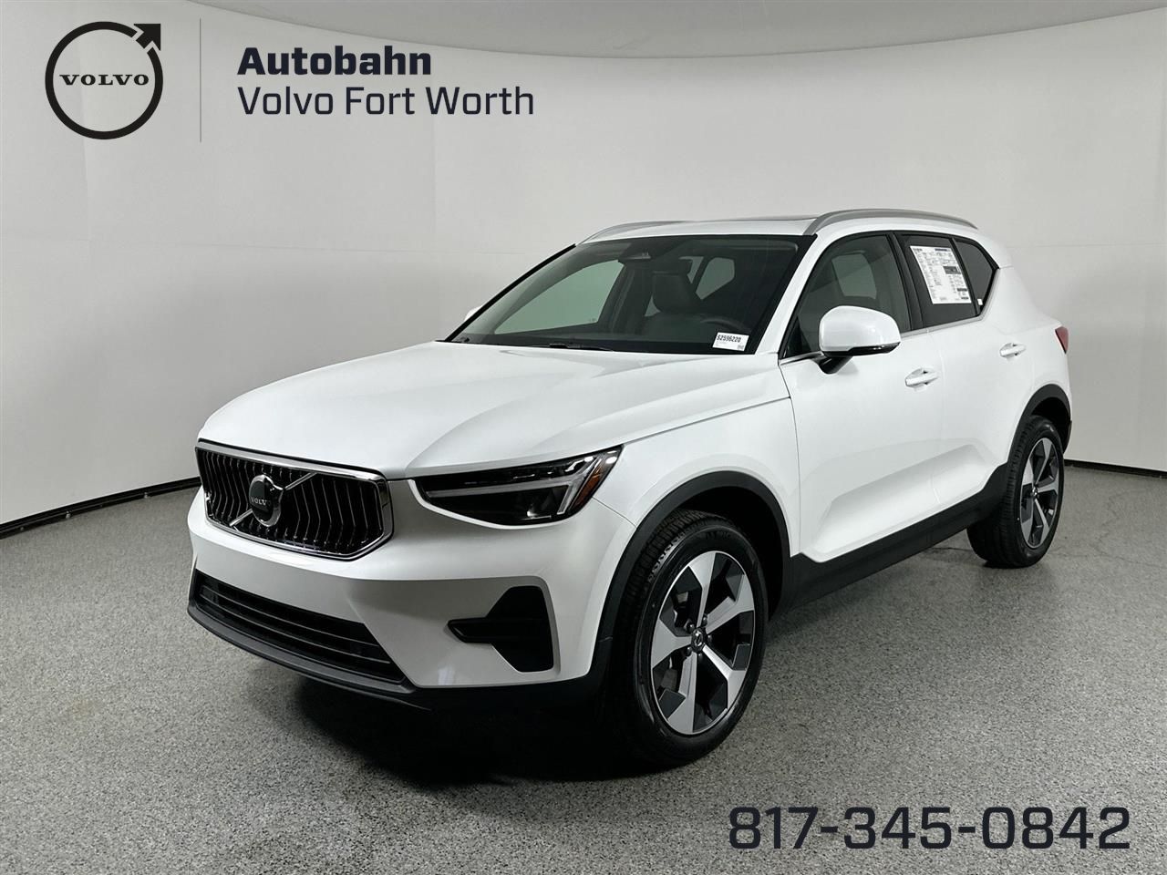 2025 Volvo XC40