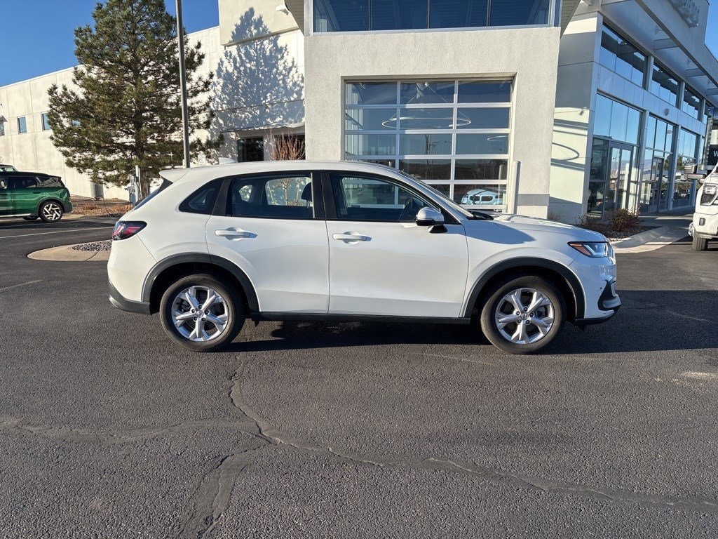 2023 Honda HR-V LX photo 4