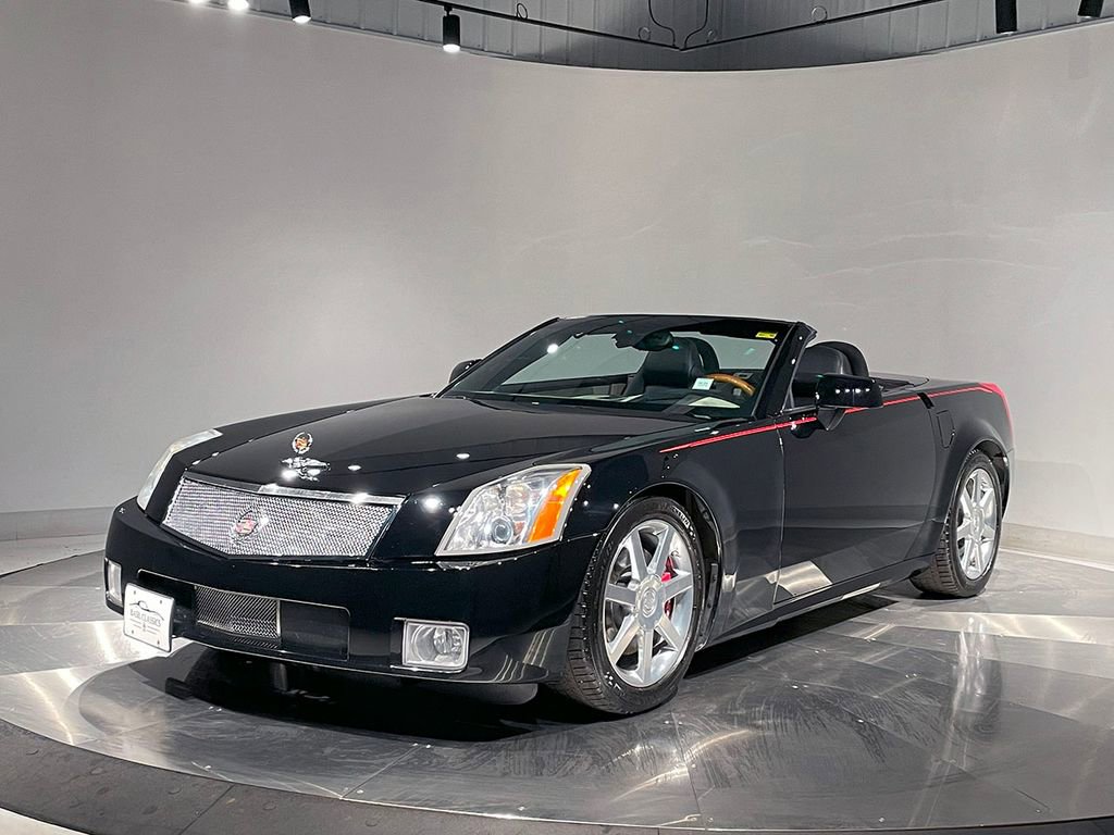 2005 Cadillac XLR Base photo 2