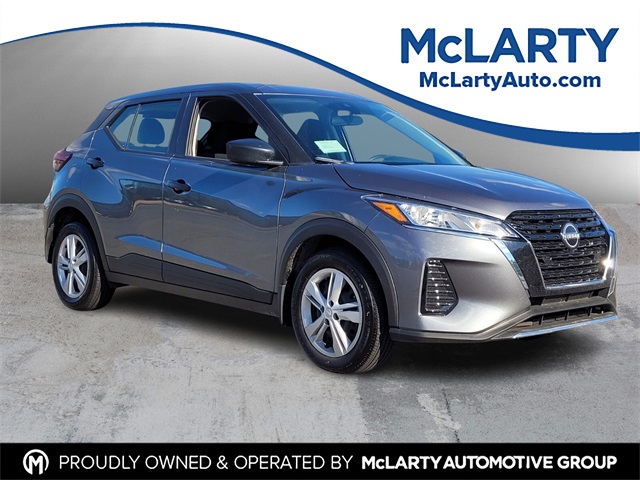 2025 Nissan KICKS PLAY Base