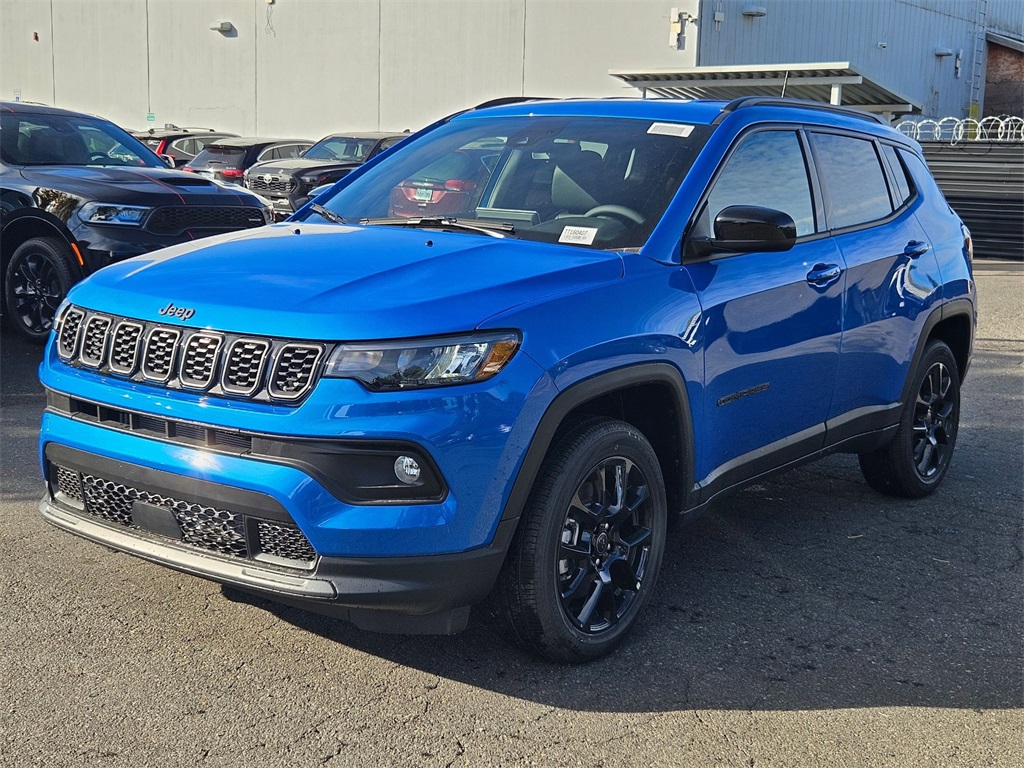 2026 Jeep Compass Latitude Altitude photo 3