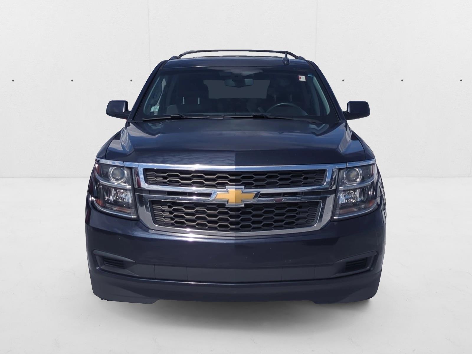 2017 Chevrolet Tahoe LS photo 2