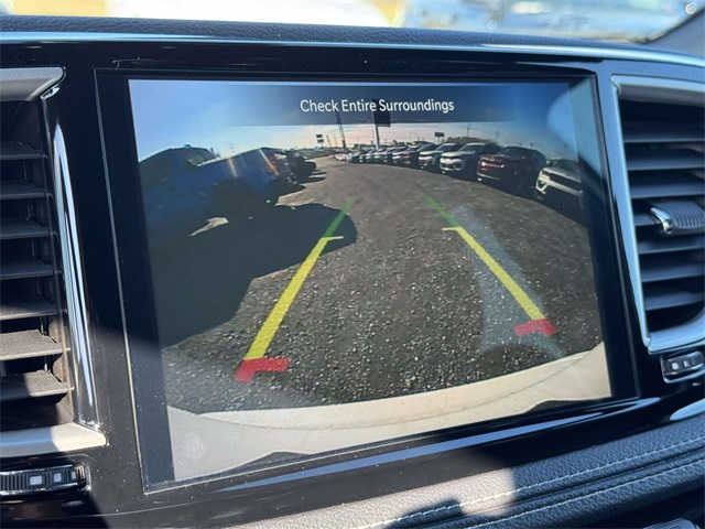 2026 Chrysler Pacifica photo 4