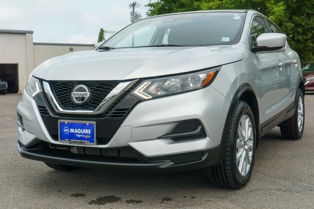 2022 Nissan Rogue Sport S photo 2