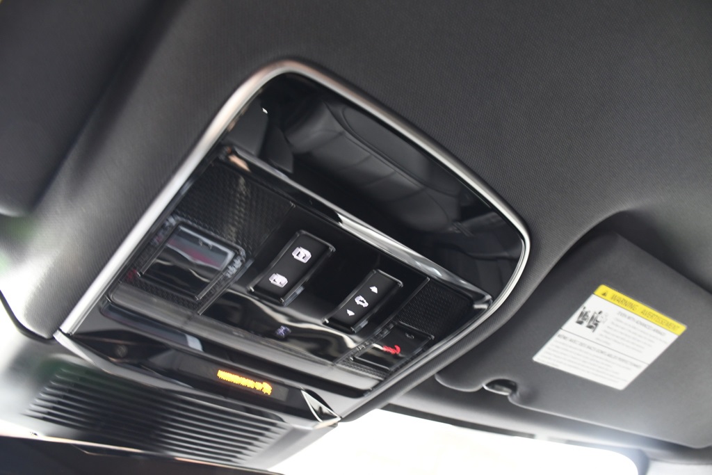 2025 Land Rover Range Rover Sport P360 S photo 31