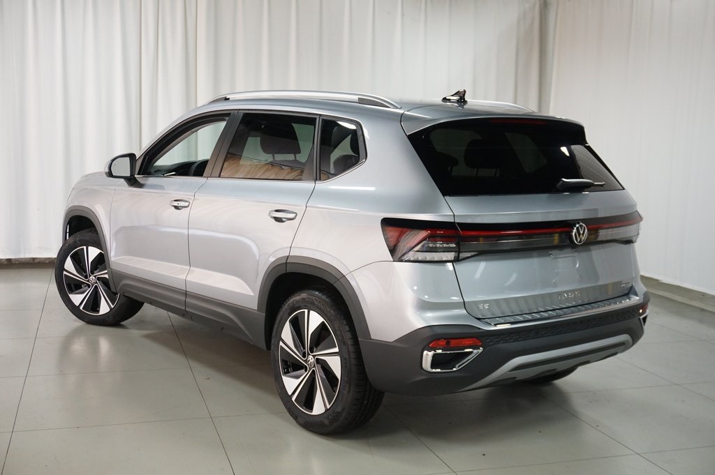 2025 Volkswagen Taos SE photo 6