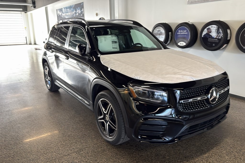 2026 Mercedes-Benz GLB GLB 250's photo