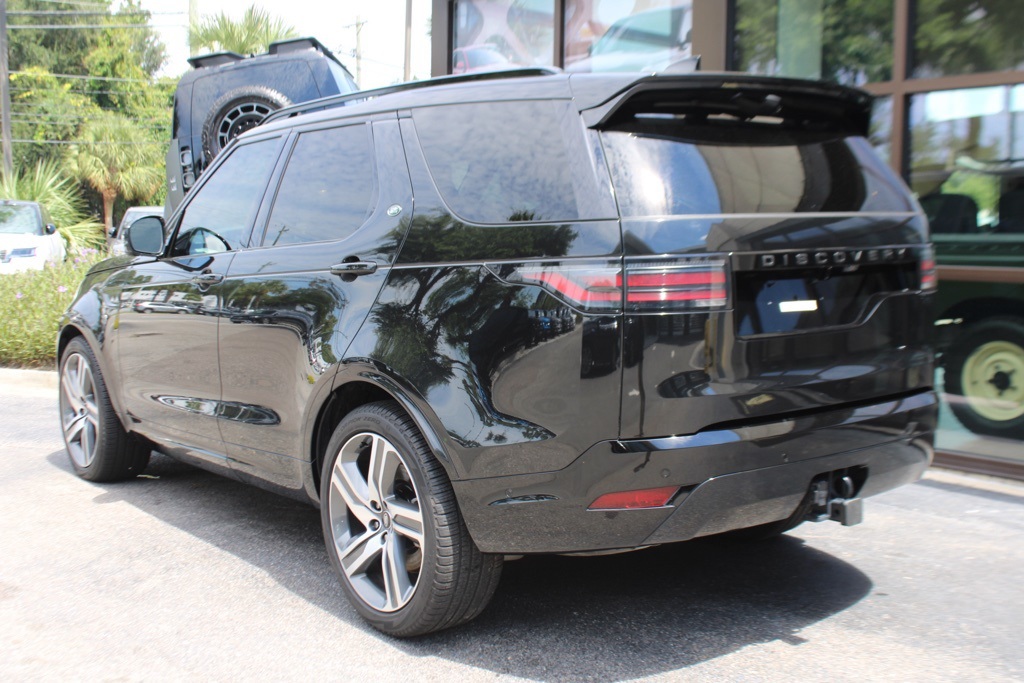 2024 Land Rover Discovery SE photo 8