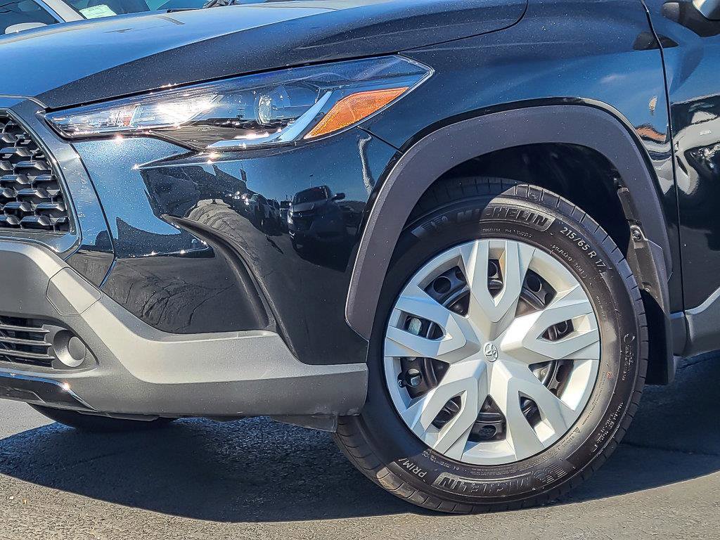 2025 TOYOTA COROLLA CROSS - Image 3