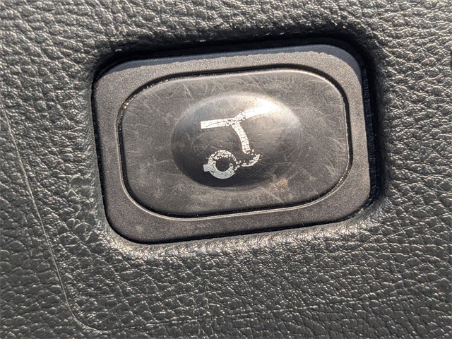 2022 Ford Edge Titanium photo 12