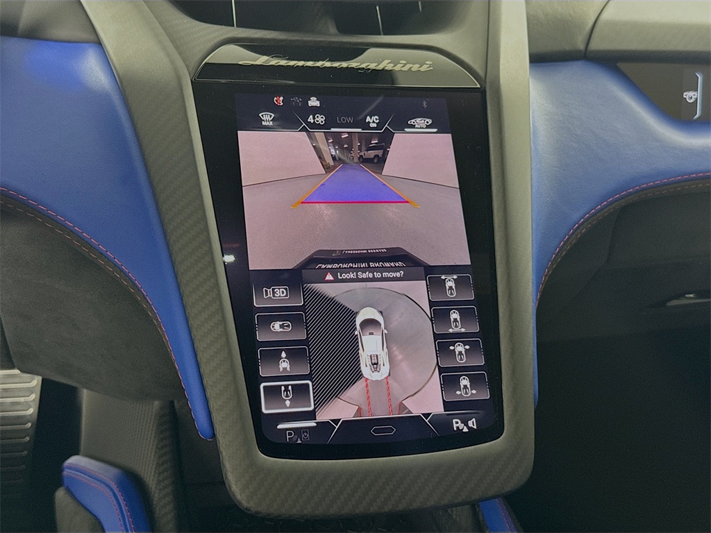 2024 Lamborghini Revuelto photo 13