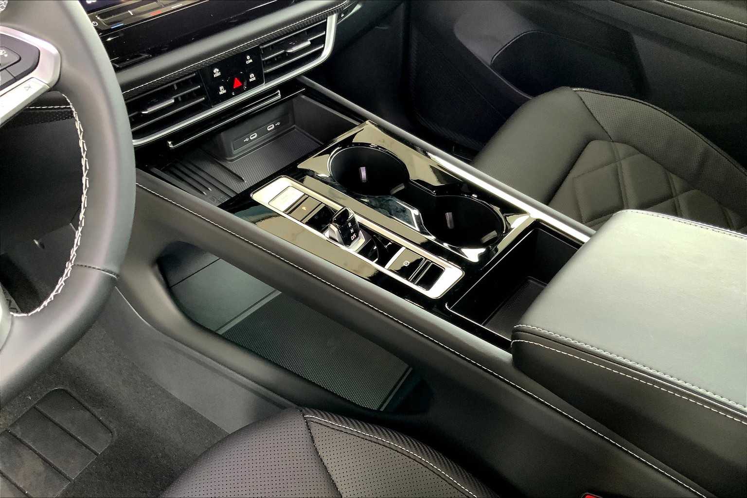 2025 Volkswagen Atlas Cross Sport SE Technology photo 6